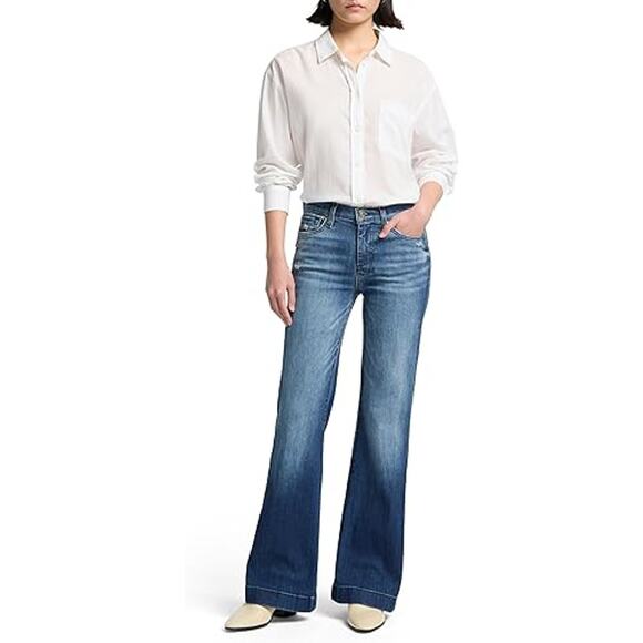 7 For All Mankind Tailorless Dojo Regular Fit Denim Flared Jeans in Lake Blue - Picture 2 of 14